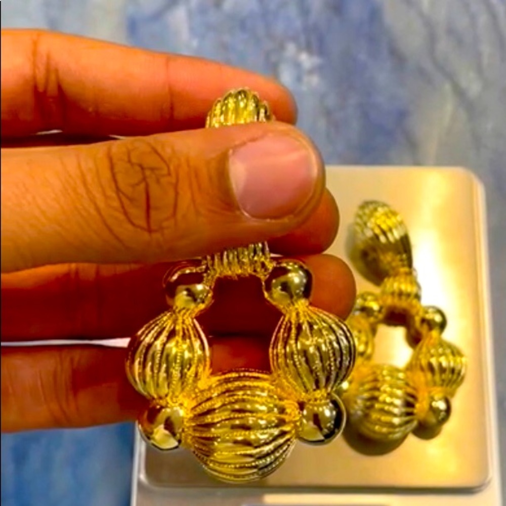 18Kt solid Italian gold - Picture 1 of 4